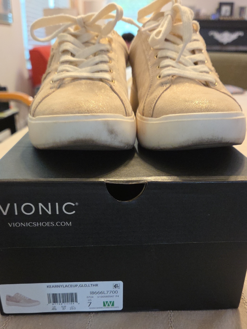 Vionic Kearny Laceup In Shimmery Champagne Color Leather